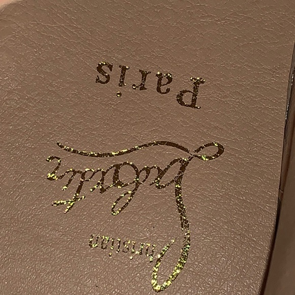 Louboutin all red size 9 with box - Picture 4 of 4